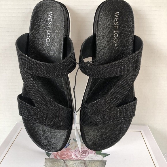 West Loop Slip On Women’s Sandal Size Small 5/6 NWT Black Soft - Picture 16 of 16